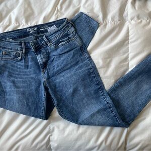 Denizen from Levi's Women's Capri Jeans